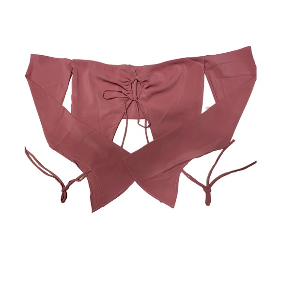 Beautiful rose-pink crop top, tiefront keyhole, attached flared sleeves. - Picture 3 of 7